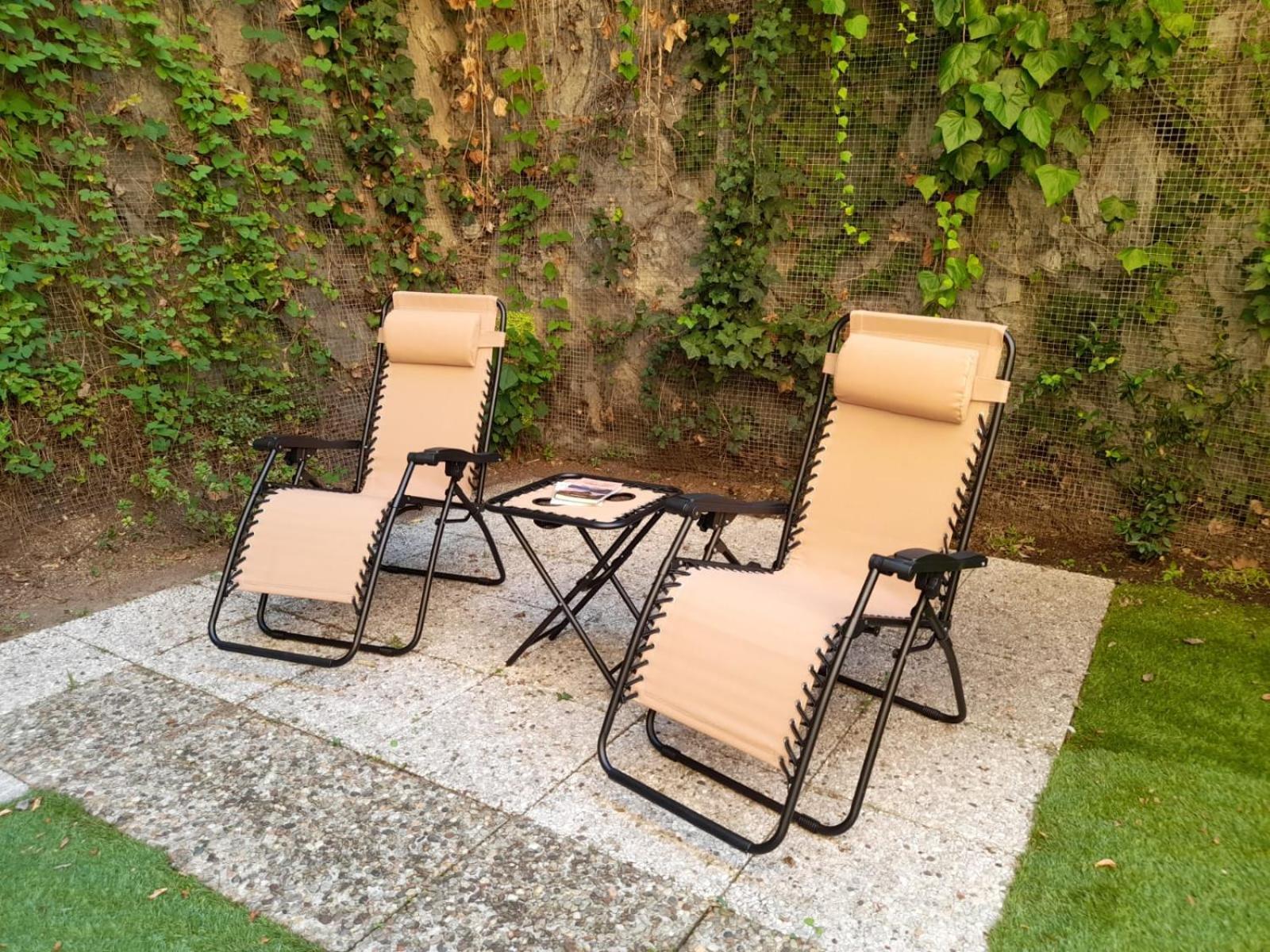 Private Garden & Garage - Self Check-In & Remote Access Leilighet Como Eksteriør bilde